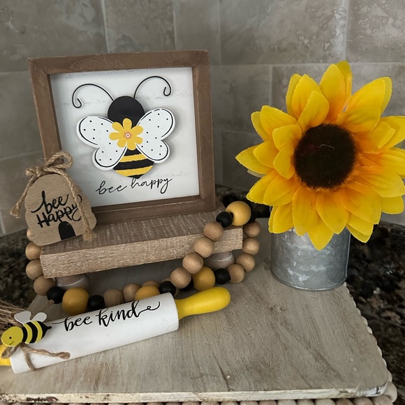 Meet your Posher, Janice - Picture 2 of 2